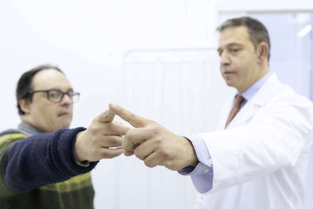 Sergio Cornide en la consulta del Instituto Médico Jérôme Lejeune